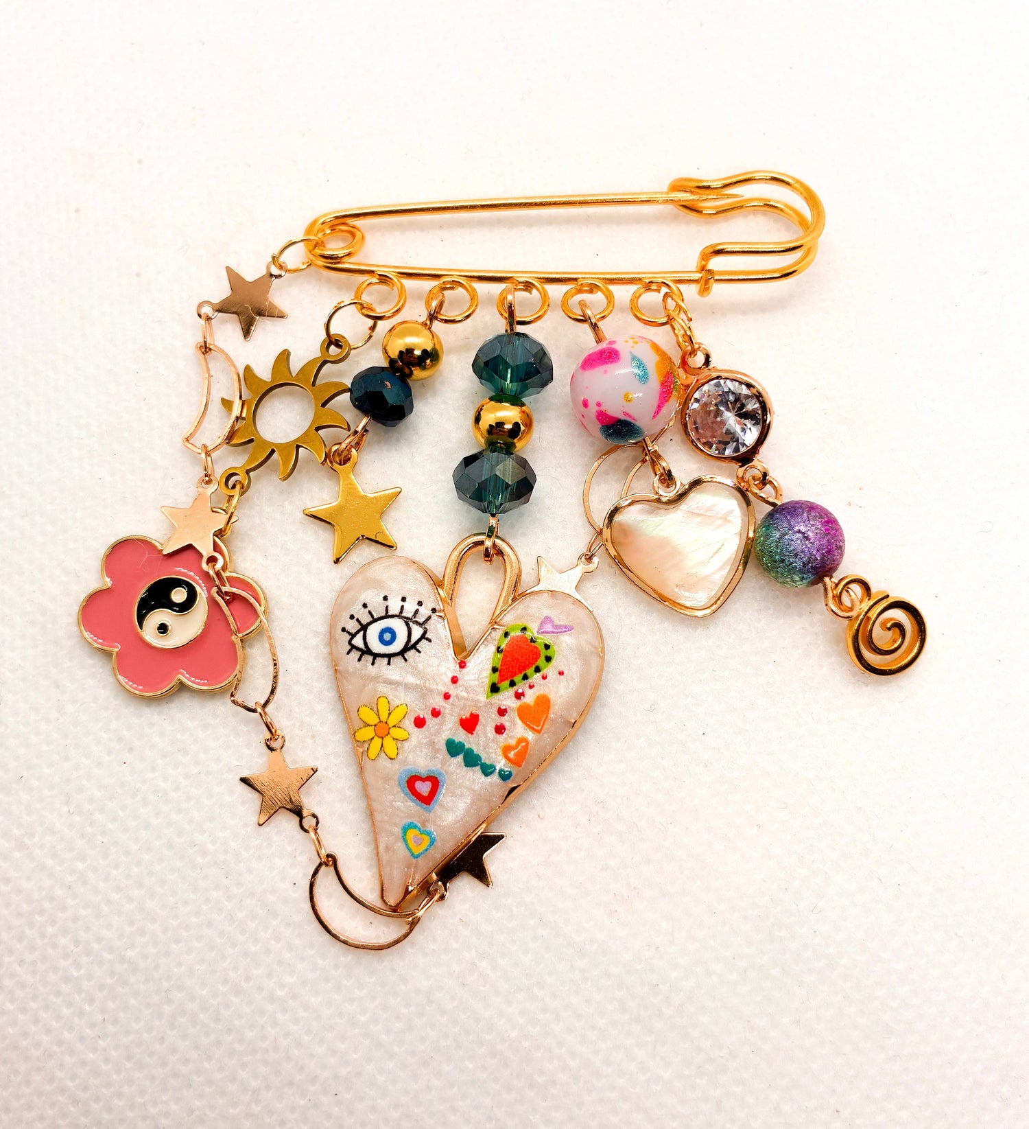 Brooches & Pins