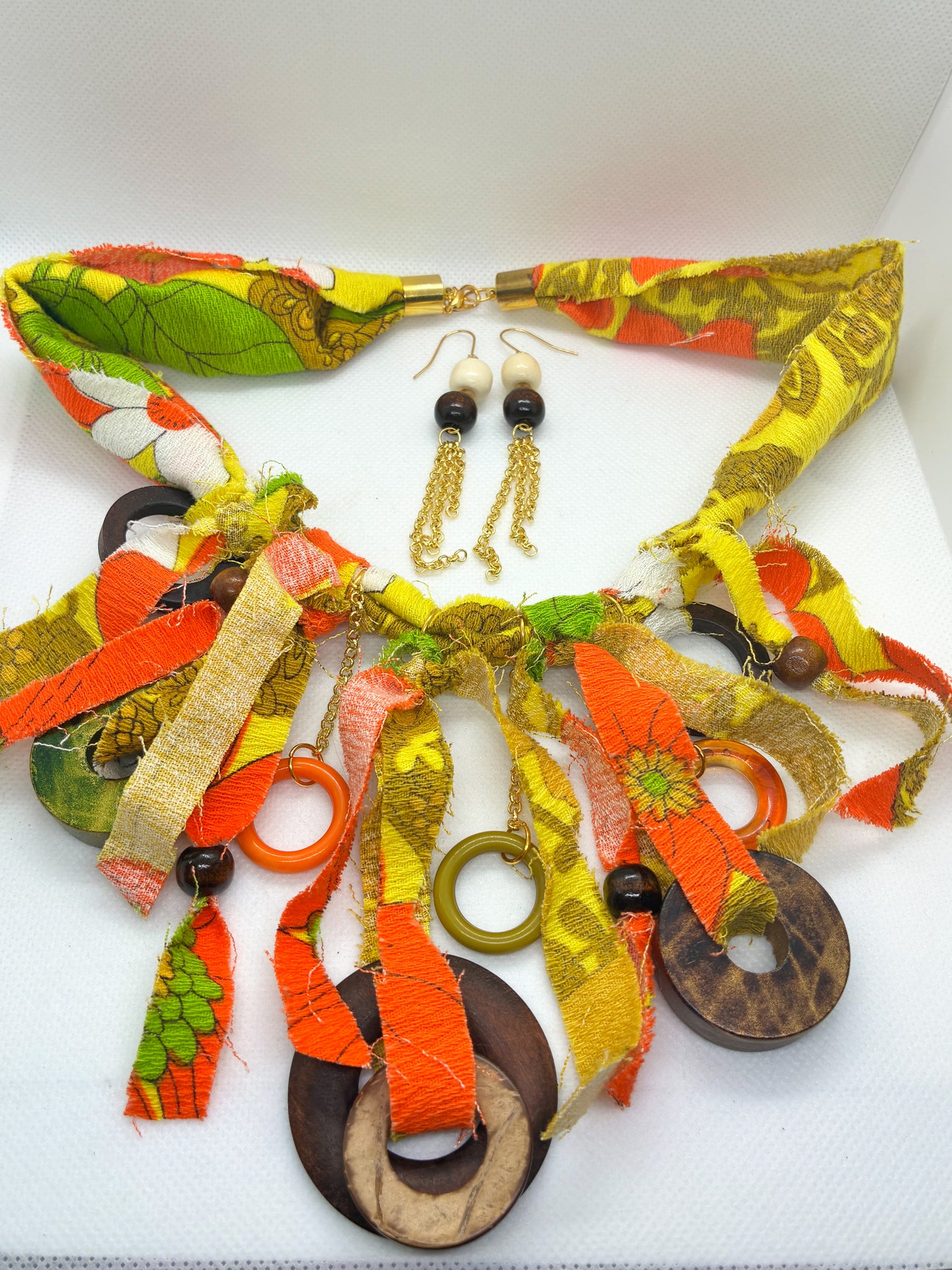 70’s Fabric Necklace
